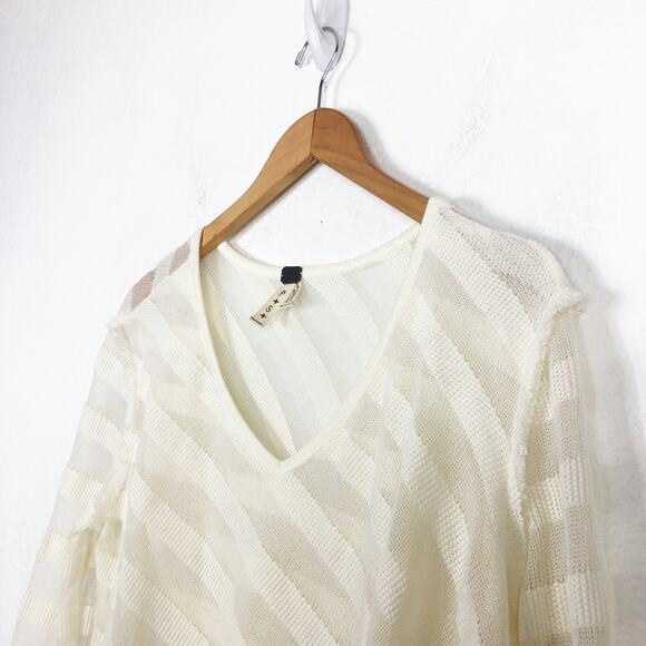 We The Free People Oversized Faux Wrap Sweater Small Cream Striped V-Neck Soft - Picture 6 of 11